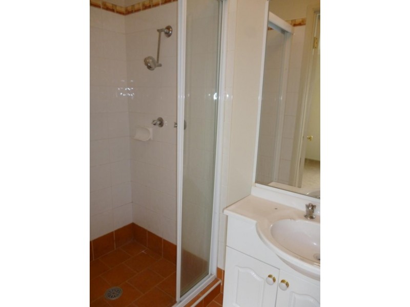 8/46-48 Wattle Rd, Casula NSW 2170