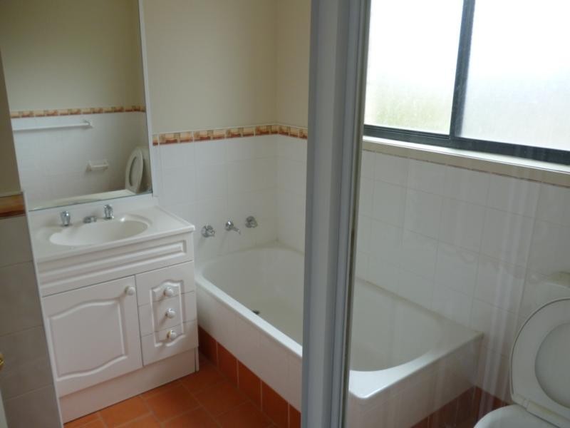 8/46-48 Wattle Rd, Casula NSW 2170