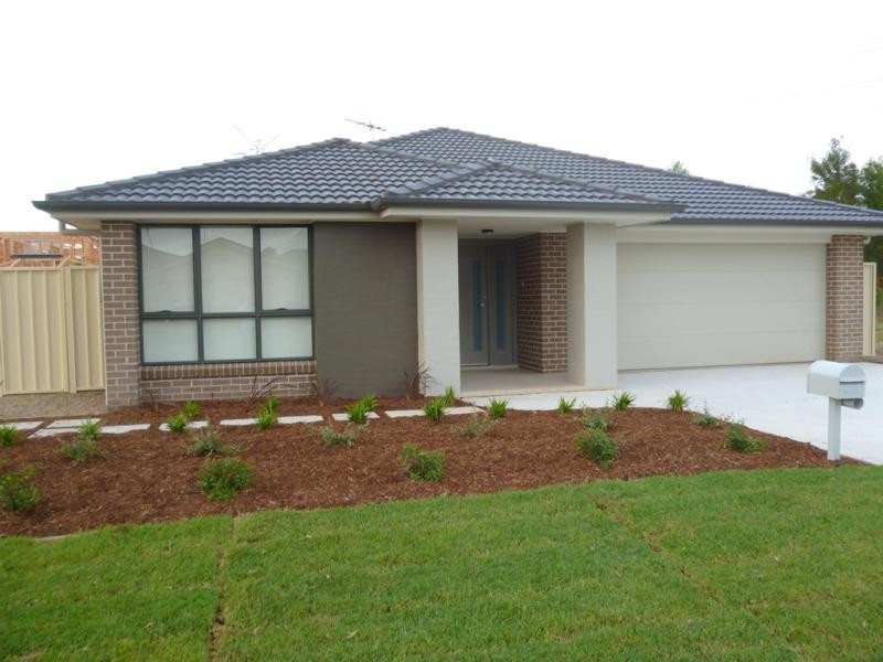 12 Rossini Dr, Hinchinbrook NSW 2168