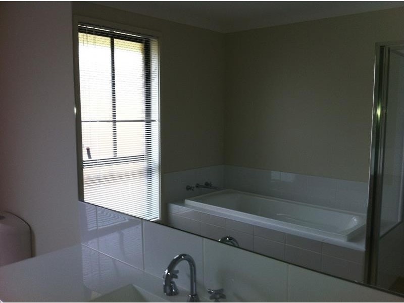 12 Rossini Dr, Hinchinbrook NSW 2168