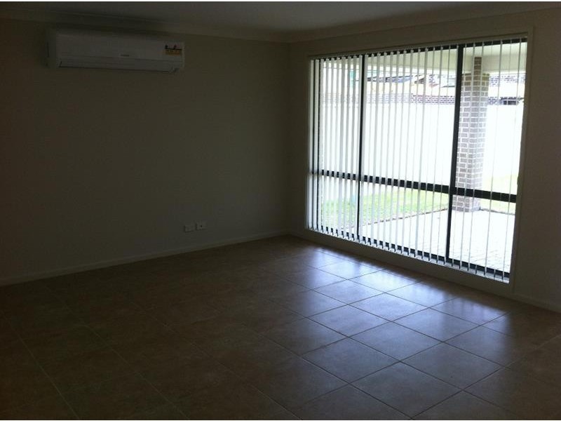 12 Rossini Dr, Hinchinbrook NSW 2168