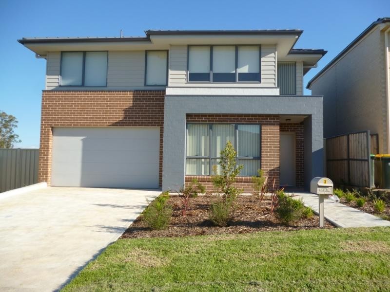3 Tia Pl, Carnes Hill NSW 2171