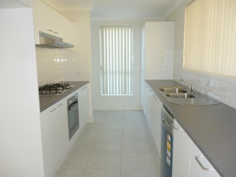 3 Tia Pl, Carnes Hill NSW 2171