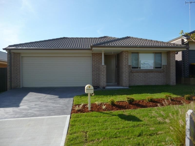5 Domus St, Glenmore Park NSW 2745