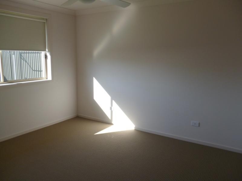 5 Domus St, Glenmore Park NSW 2745