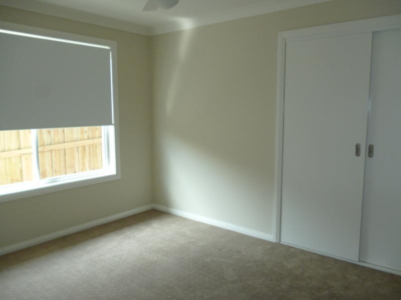 13 Burton Ave, Ingleburn NSW 2565