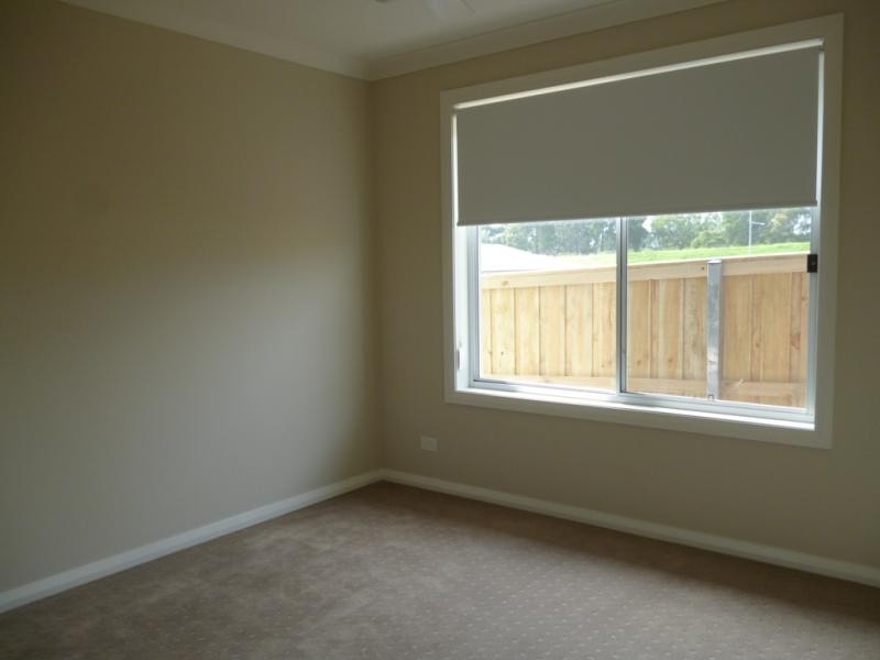 13 Burton Ave, Ingleburn NSW 2565