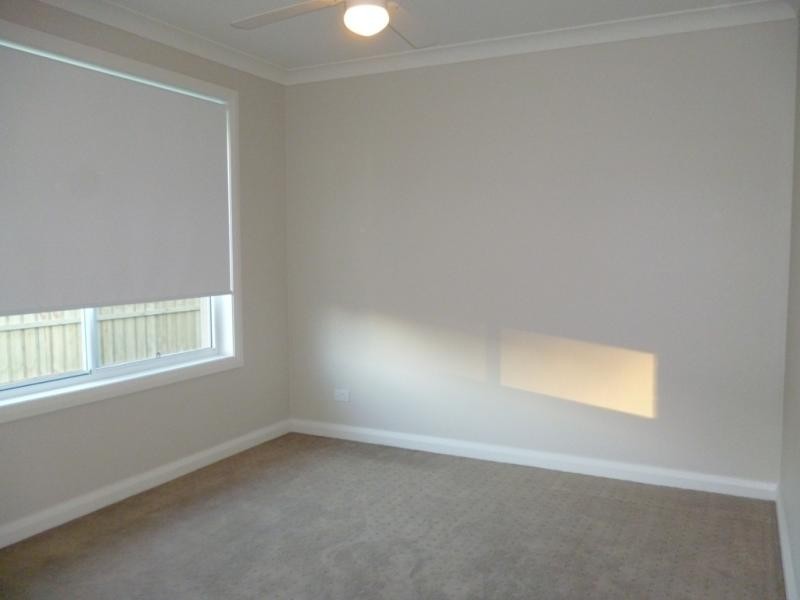 1 Larkin St, Ingleburn NSW 2565