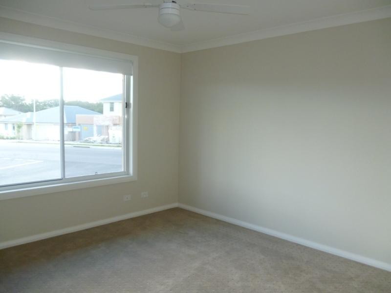 12 Burton Ave, Ingleburn NSW 2565