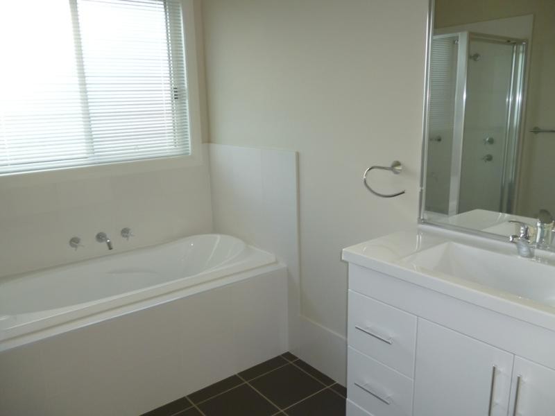 12 Burton Ave, Ingleburn NSW 2565