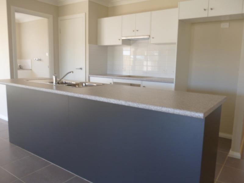 36 Hollyoake Cct, Ingleburn NSW 2565