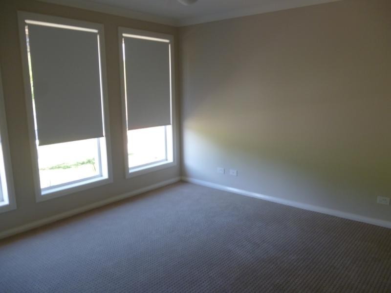 36 Hollyoake Cct, Ingleburn NSW 2565