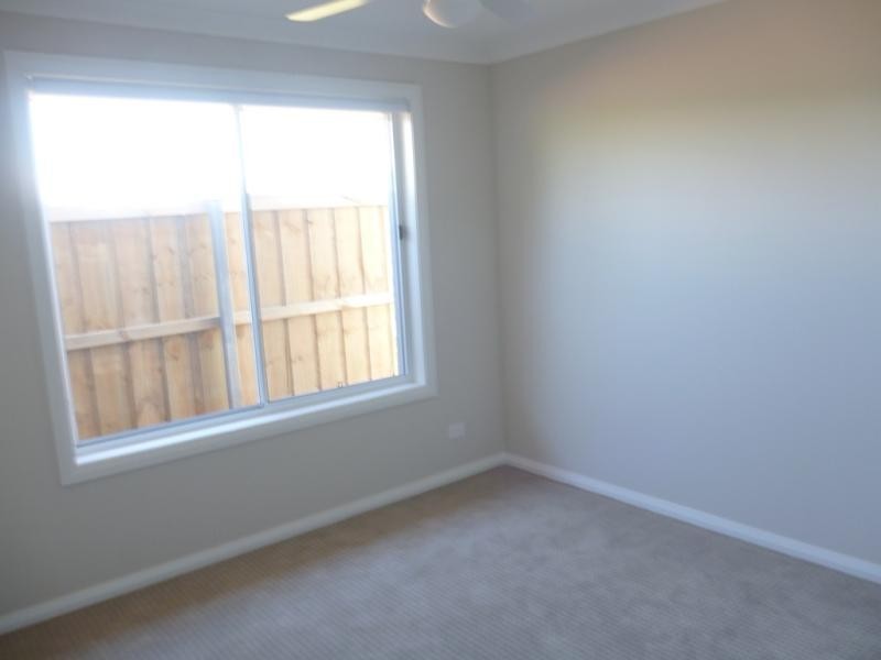 36 Hollyoake Cct, Ingleburn NSW 2565