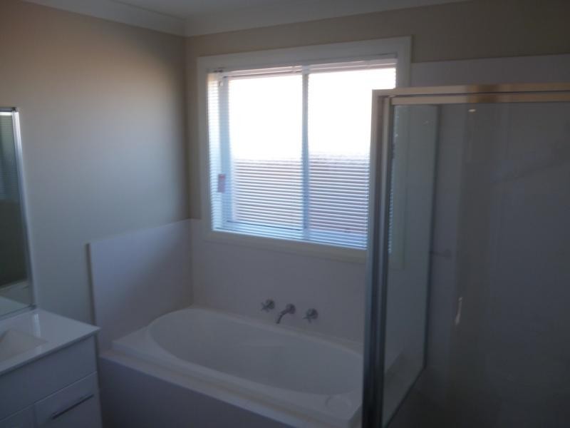 36 Hollyoake Cct, Ingleburn NSW 2565