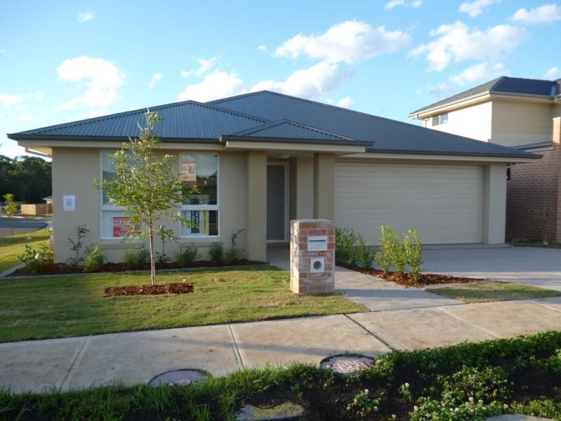 9 Burton Ave, Ingleburn NSW 2565