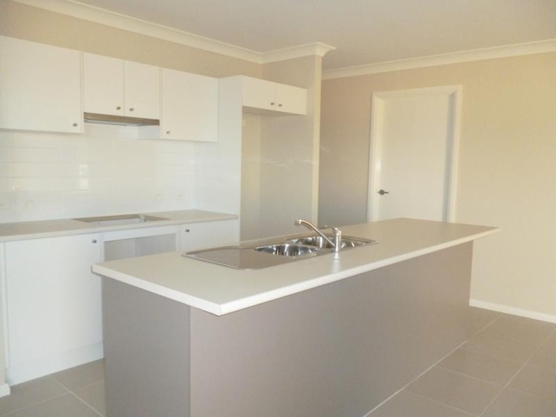 9 Burton Ave, Ingleburn NSW 2565