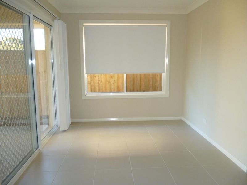 9 Burton Ave, Ingleburn NSW 2565