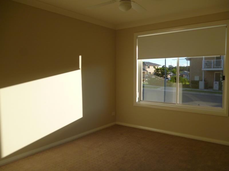 9 Burton Ave, Ingleburn NSW 2565