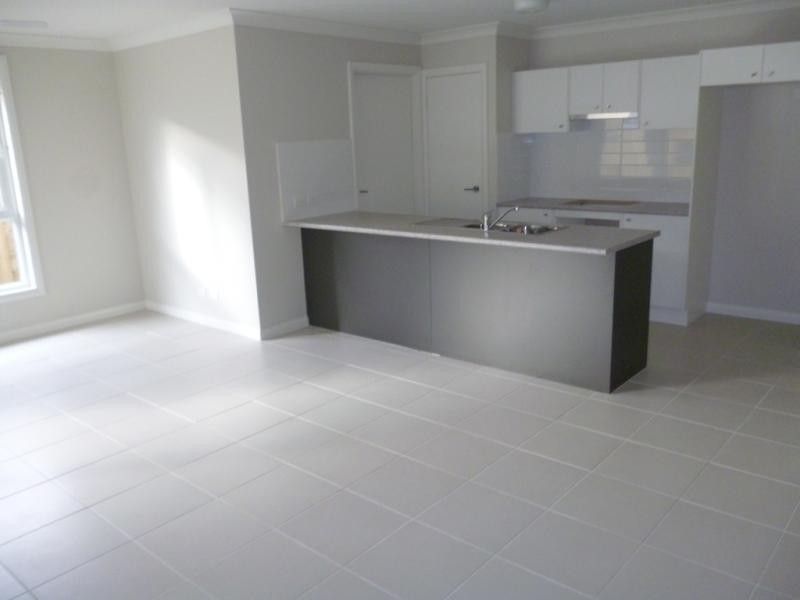 13 Loch Ave, Glenmore Park NSW 2745