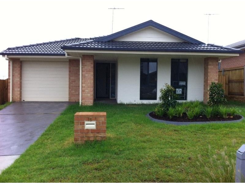 15 Blue View Tce, Glenmore Park NSW 2745
