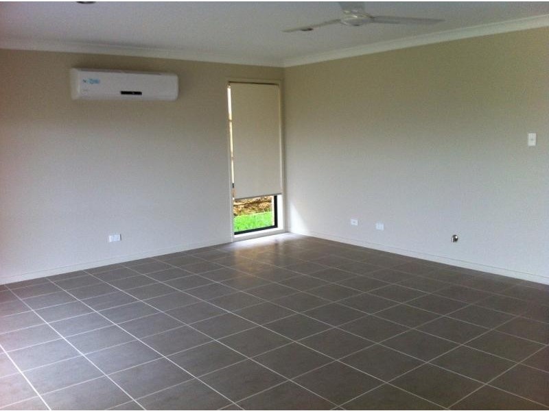 15 Blue View Tce, Glenmore Park NSW 2745