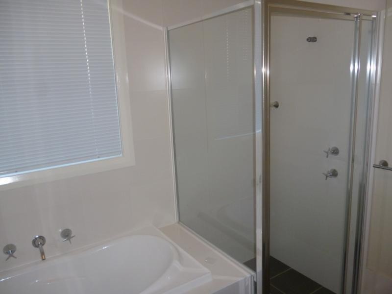 4 Marshall Ave, Ropes Crossing NSW 2760