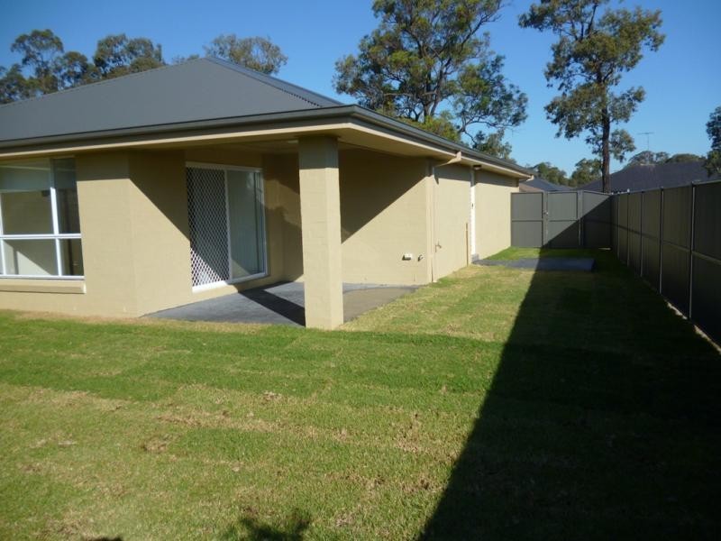 4 Marshall Ave, Ropes Crossing NSW 2760