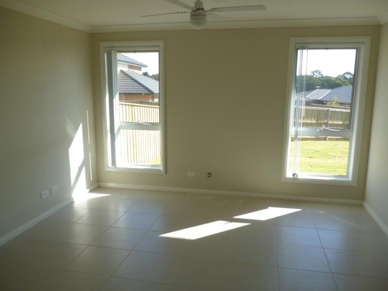 11 McGuire Cres, Ingleburn NSW 2565