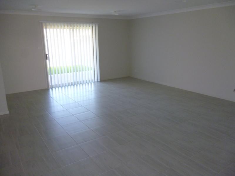 20 Foothills Tce, Glenmore Park NSW 2745