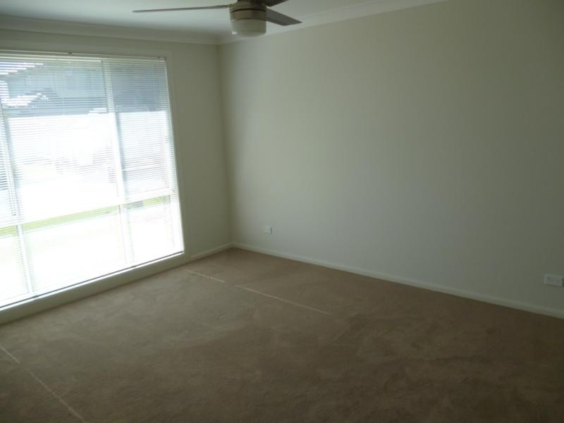 20 Foothills Tce, Glenmore Park NSW 2745