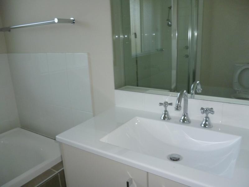 20 Foothills Tce, Glenmore Park NSW 2745