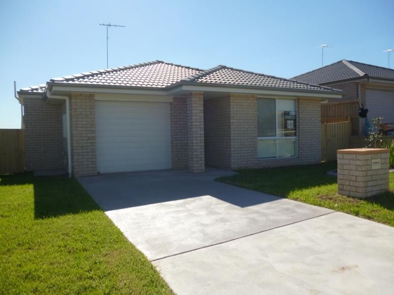 21 Blue View Tce, Glenmore Park NSW 2745