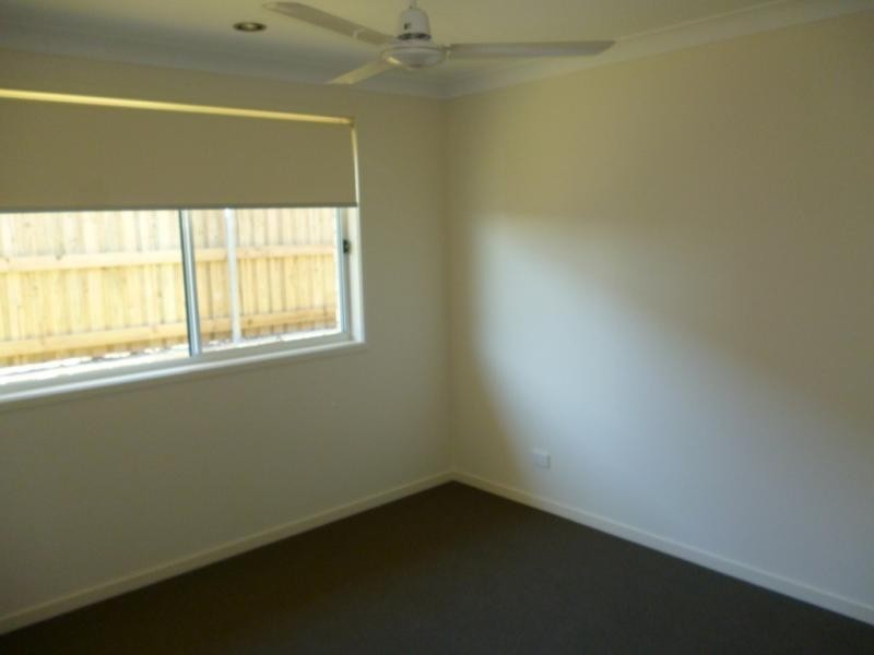 21 Blue View Tce, Glenmore Park NSW 2745