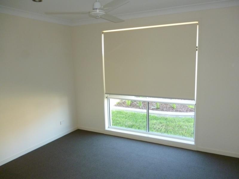 21 Blue View Tce, Glenmore Park NSW 2745