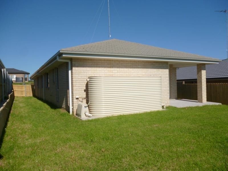 21 Blue View Tce, Glenmore Park NSW 2745