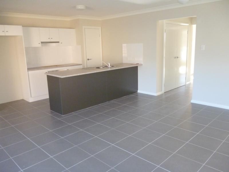 6 Stringybark Rd, Ropes Crossing NSW 2760