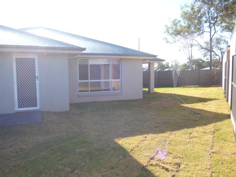 6 Stringybark Rd, Ropes Crossing NSW 2760