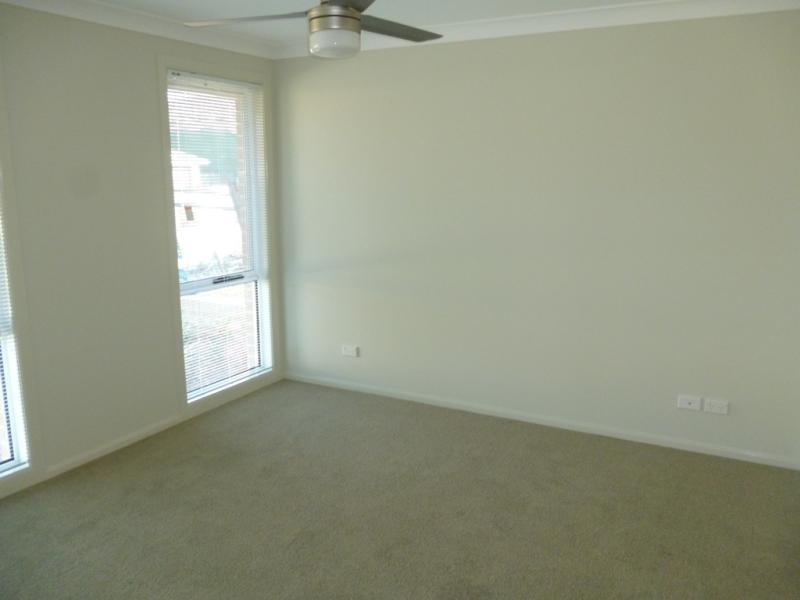 13 Crossley Ave, Glenmore Park NSW 2745