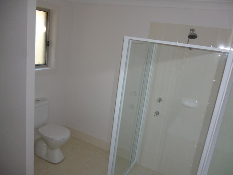 1 Blue View Tce, Glenmore Park NSW 2745