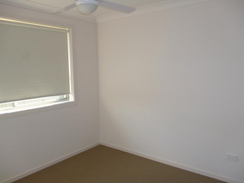 1 Blue View Tce, Glenmore Park NSW 2745