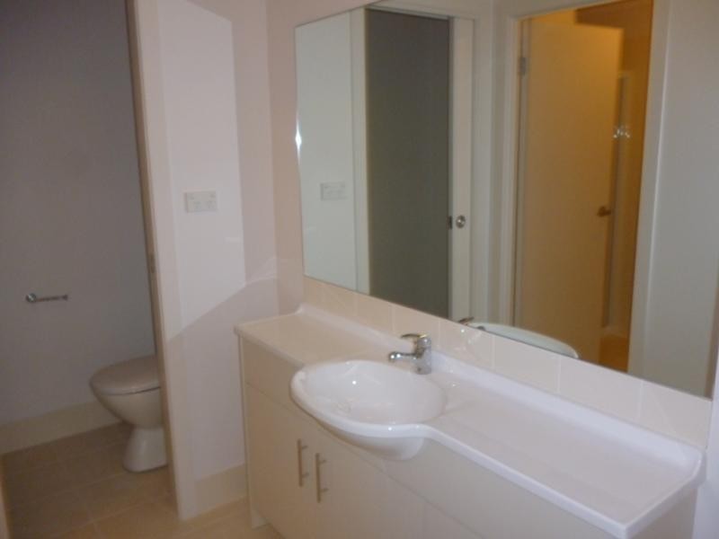 1 Blue View Tce, Glenmore Park NSW 2745