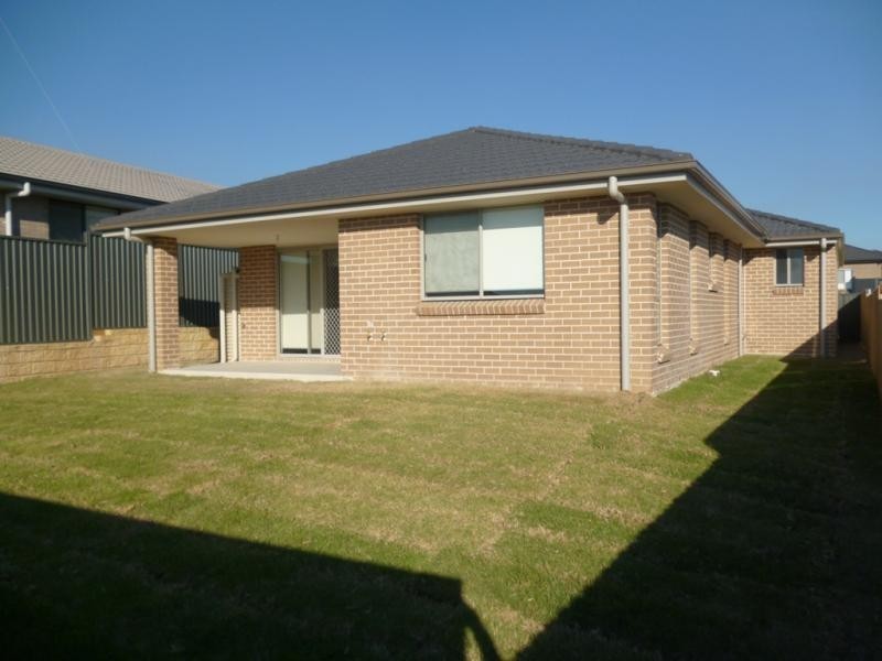 23 Blue View Tce, Glenmore Park NSW 2745