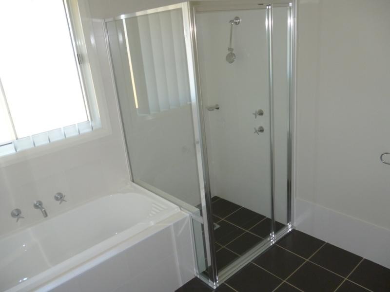 7 McGuire Cres, Ingleburn NSW 2565