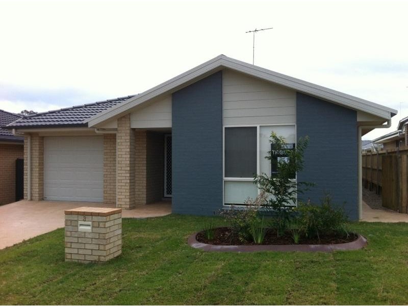 3 Blue View Tce, Glenmore Park NSW 2745
