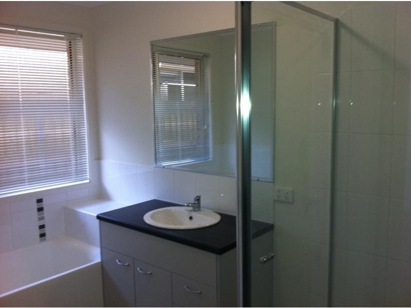 3 Blue View Tce, Glenmore Park NSW 2745