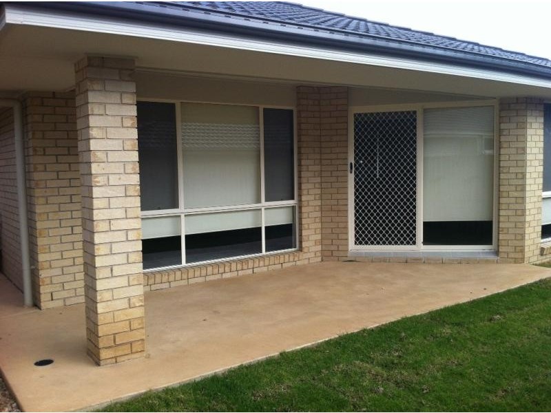 3 Blue View Tce, Glenmore Park NSW 2745