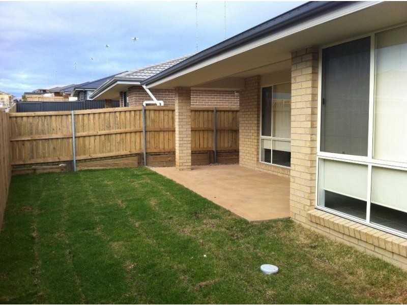 3 Blue View Tce, Glenmore Park NSW 2745