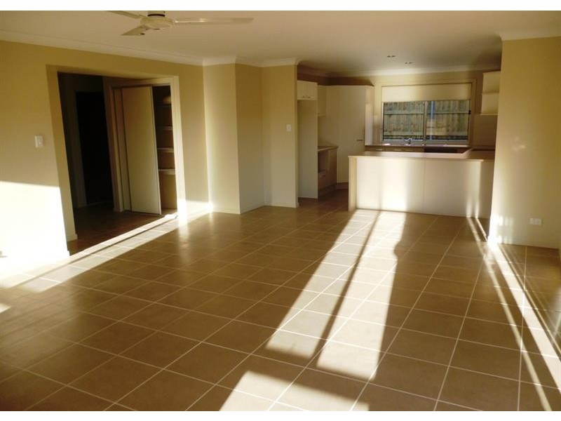 52 Glenmore Ridge Dr, Glenmore Park NSW 2745