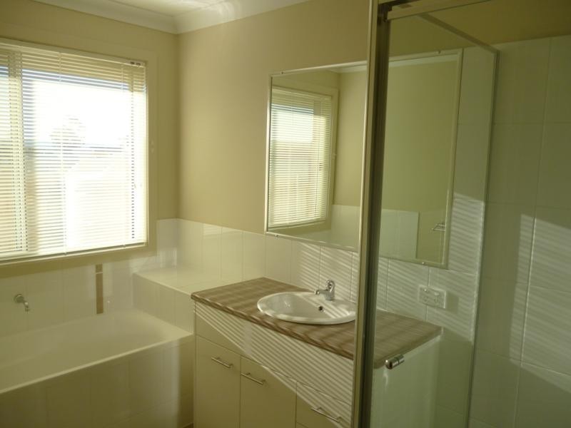 52 Glenmore Ridge Dr, Glenmore Park NSW 2745