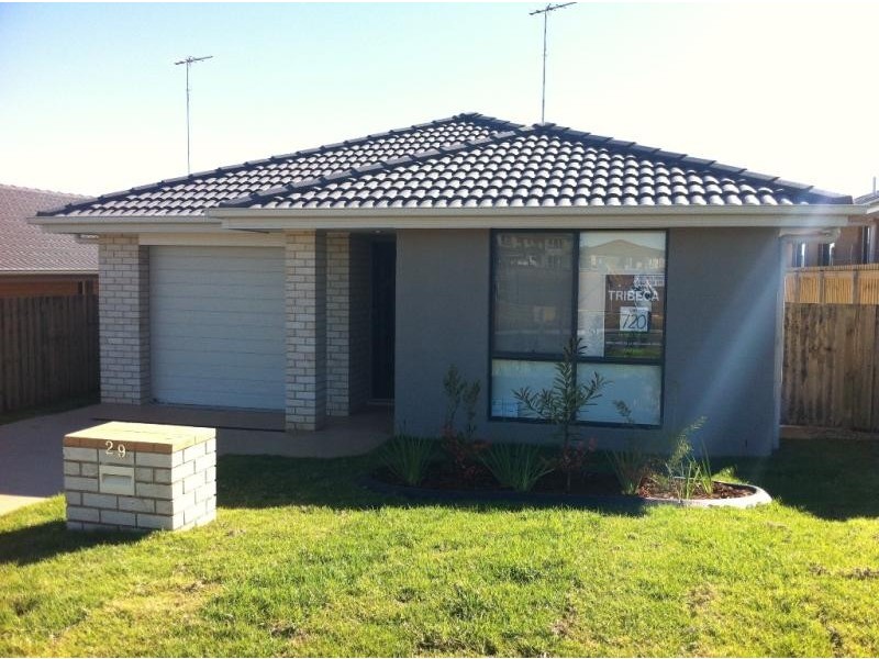 29 Blue View Tce, Glenmore Park NSW 2745